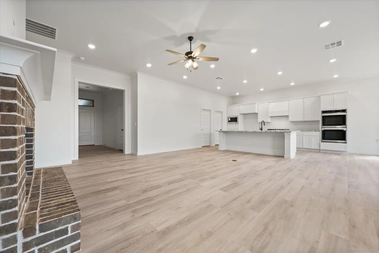Photo 7 — 6926 53rd Street, Lubbock, TX 79407