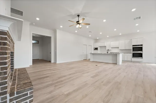 Photo 7 — 6926 53rd Street, Lubbock, TX 79407