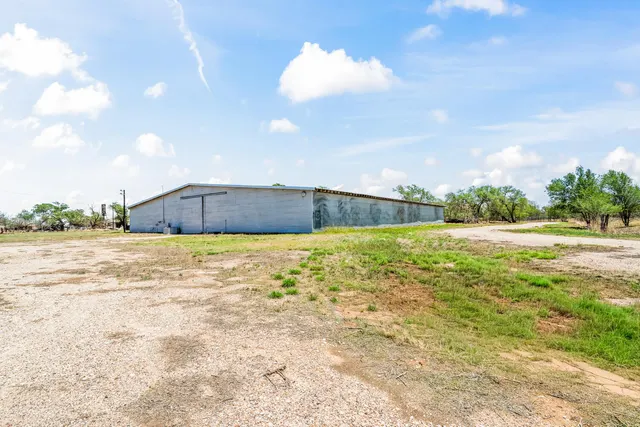 Photo 4 — 901 Underwood Street, Littlefield, TX 79339