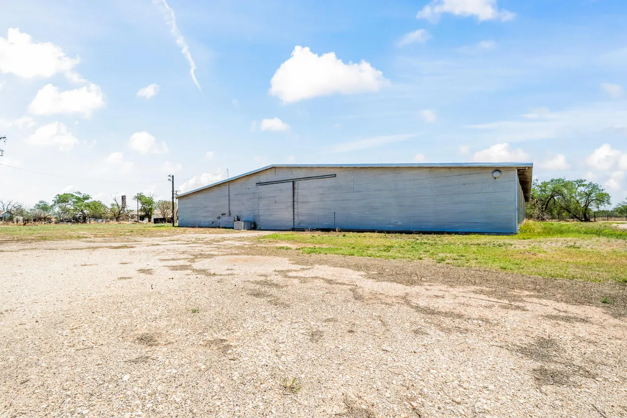 Photo 5 — 901 Underwood Street, Littlefield, TX 79339