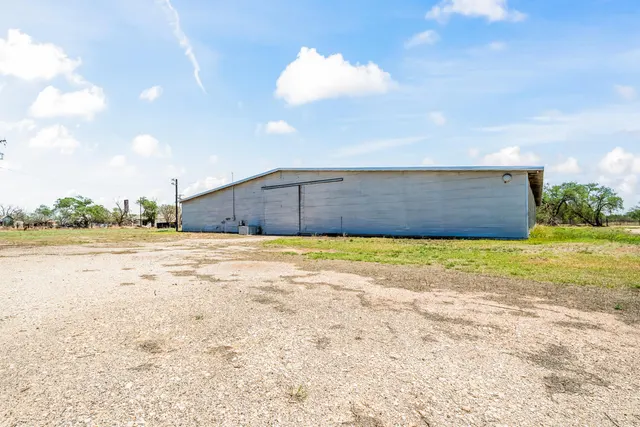 Photo 5 — 901 Underwood Street, Littlefield, TX 79339