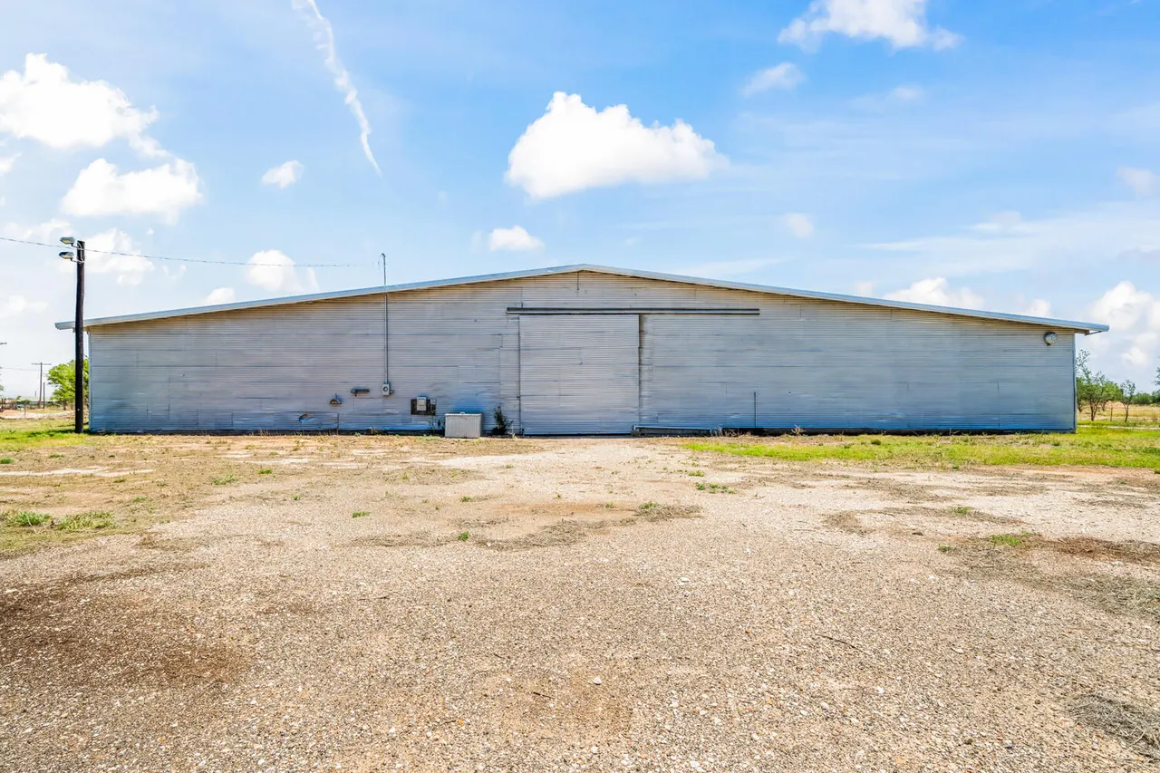 Photo 6 — 901 Underwood Street, Littlefield, TX 79339