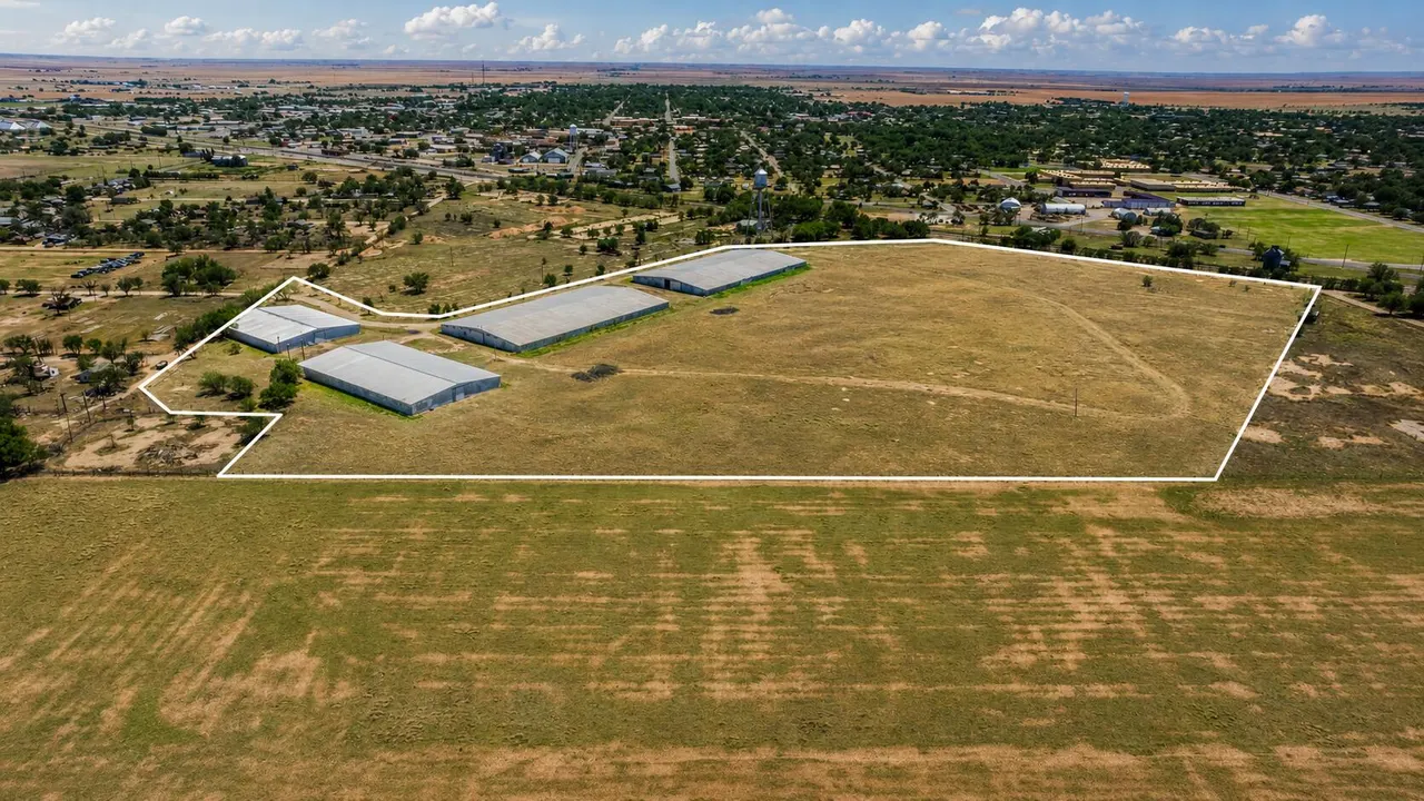 Photo 2 — 901 Underwood Street, Littlefield, TX 79339