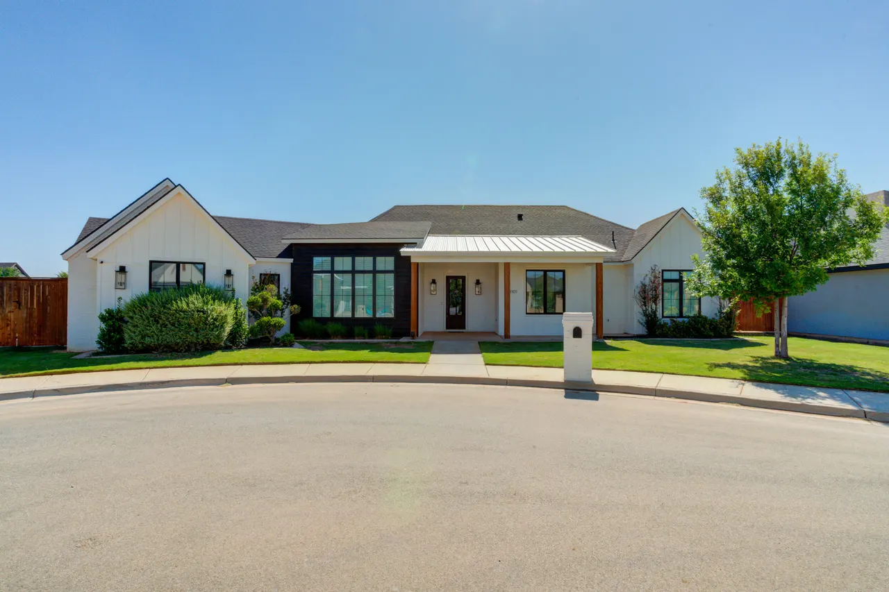 Front exterior — 10101 Saratoga Avenue, Lubbock, TX 79424