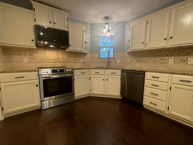 Photo 8 — 912 11th Street NONE, Wolfforth, TX 79382