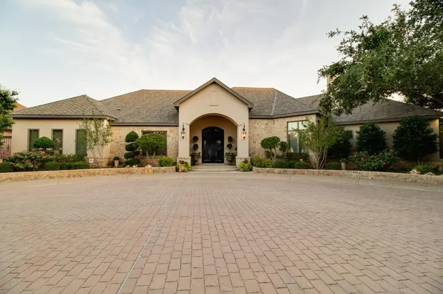 Photo 3 — 9100 Vicksburg Avenue UNIT 3, Lubbock, TX 79424