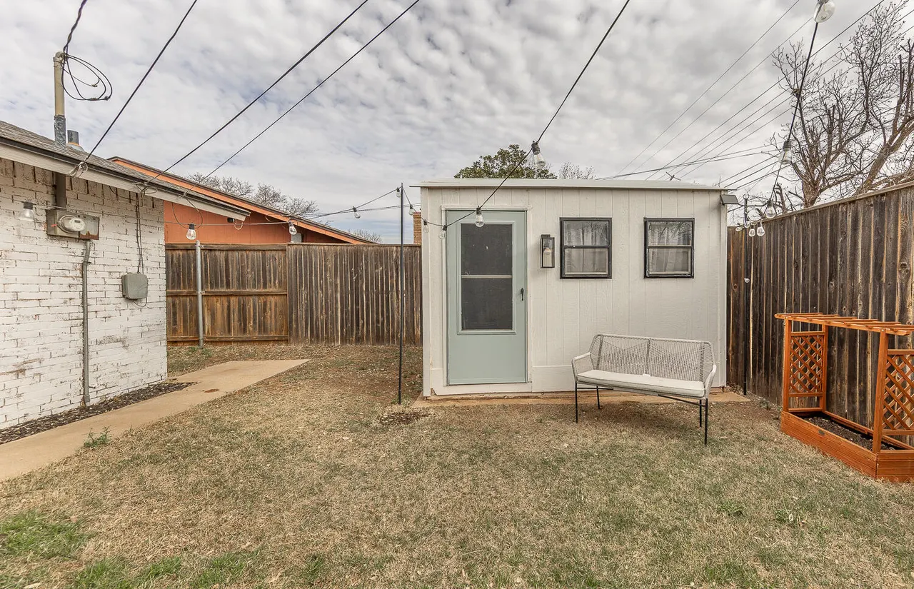 Photo 23 — 1210 S Cedar Street, Brownfield, TX 79316