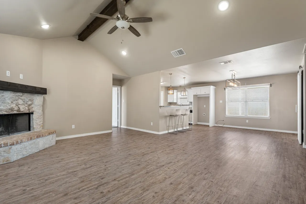 Photo 3 — 3804 E Fm 1729, Lubbock, TX 79403
