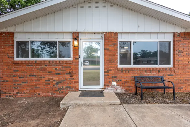 Photo 2 — 2107  57th Street, Lubbock, TX 79412