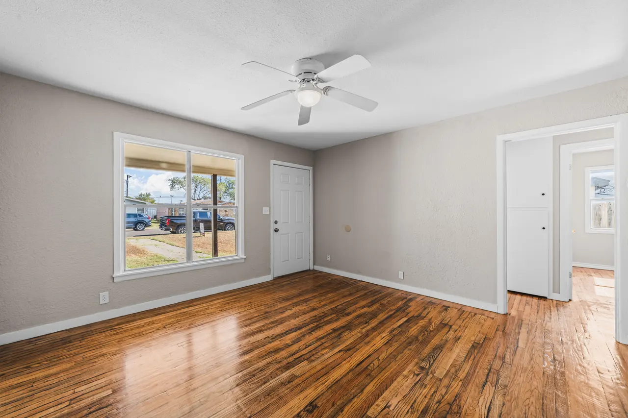 Photo 4 — 4817 35th Street, Lubbock, TX 79414
