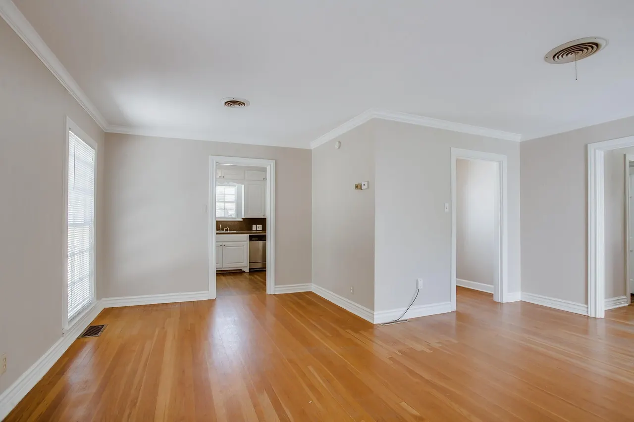 Photo 4 — 2403 32nd Street, Lubbock, TX 79411