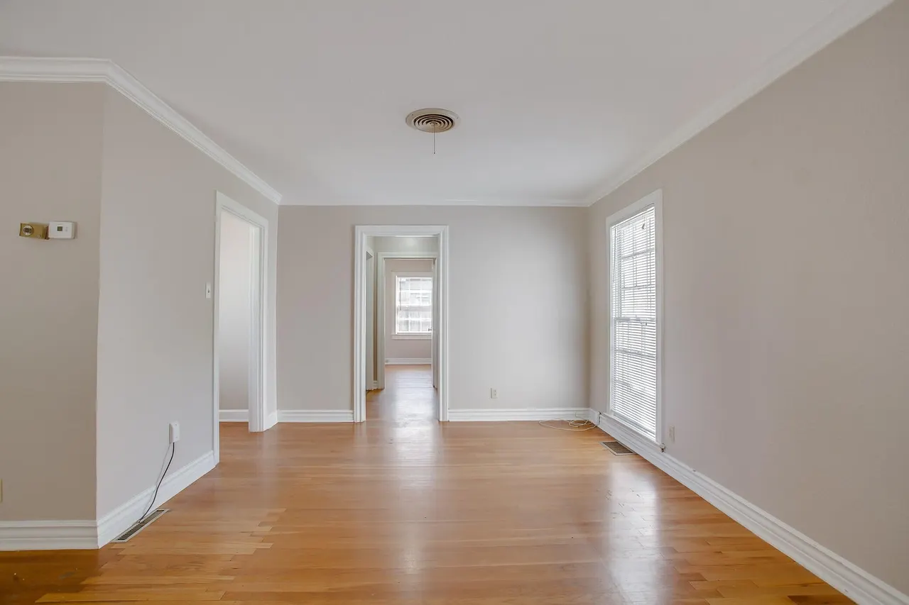 Photo 5 — 2403 32nd Street, Lubbock, TX 79411