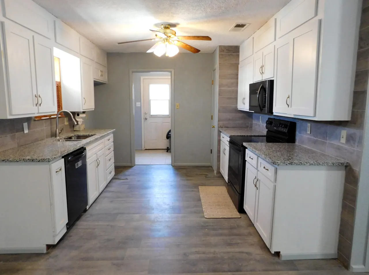 Photo 4 — 903 W 8th Street, Muleshoe, TX 79347