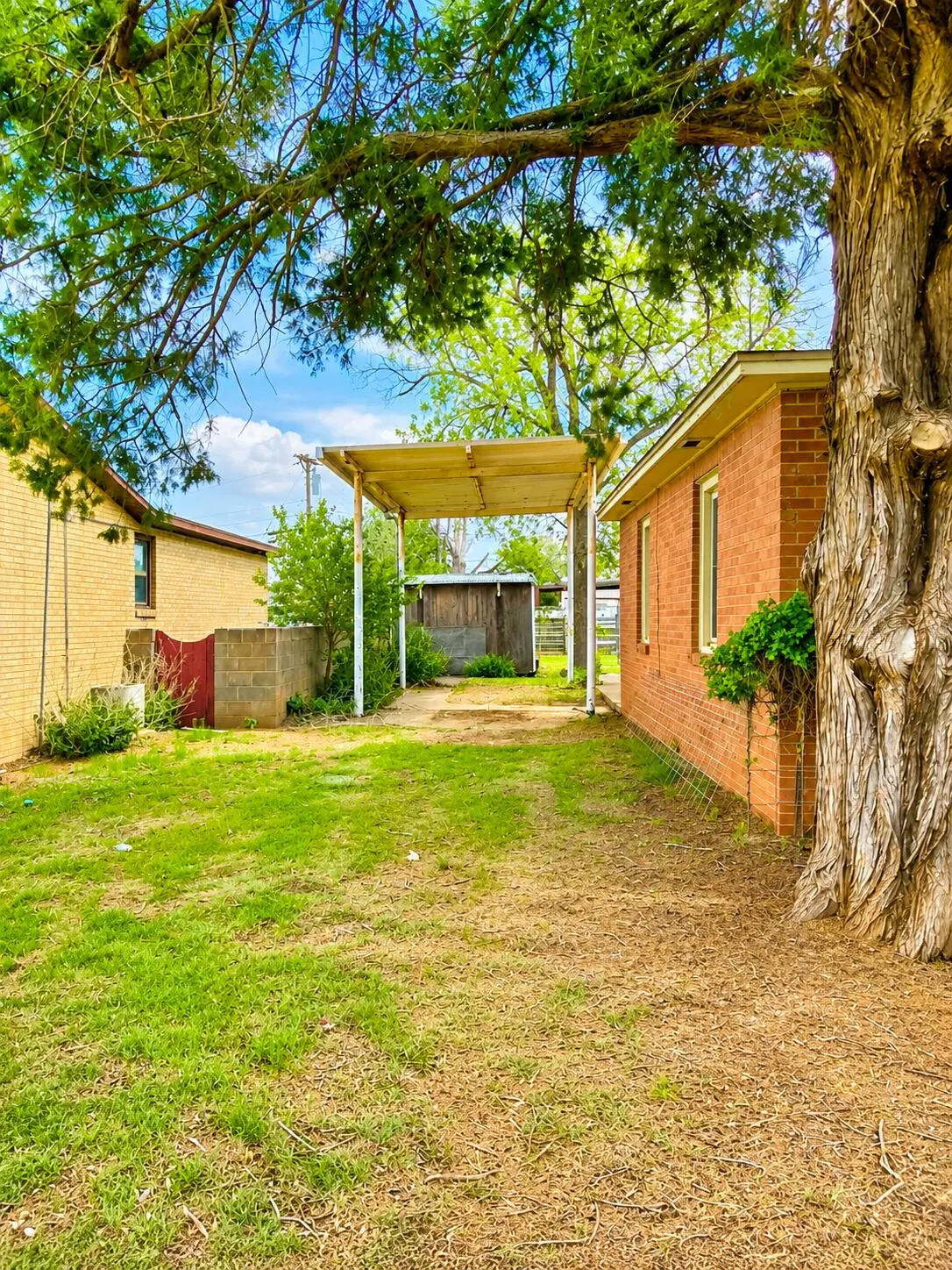 Photo 15 — 1012 E Oak Street, Brownfield, TX 79316
