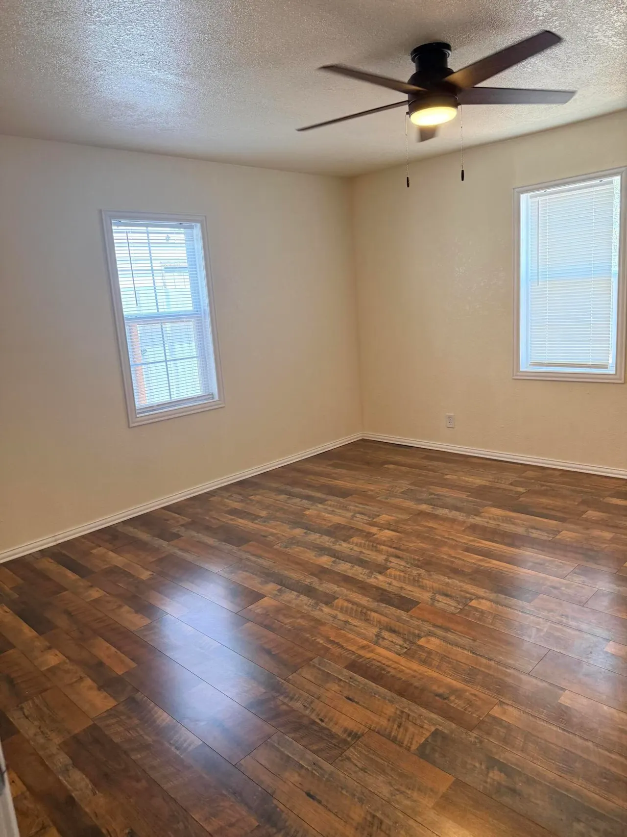 Photo 11 — 307 Ave M, Levelland, TX 79336