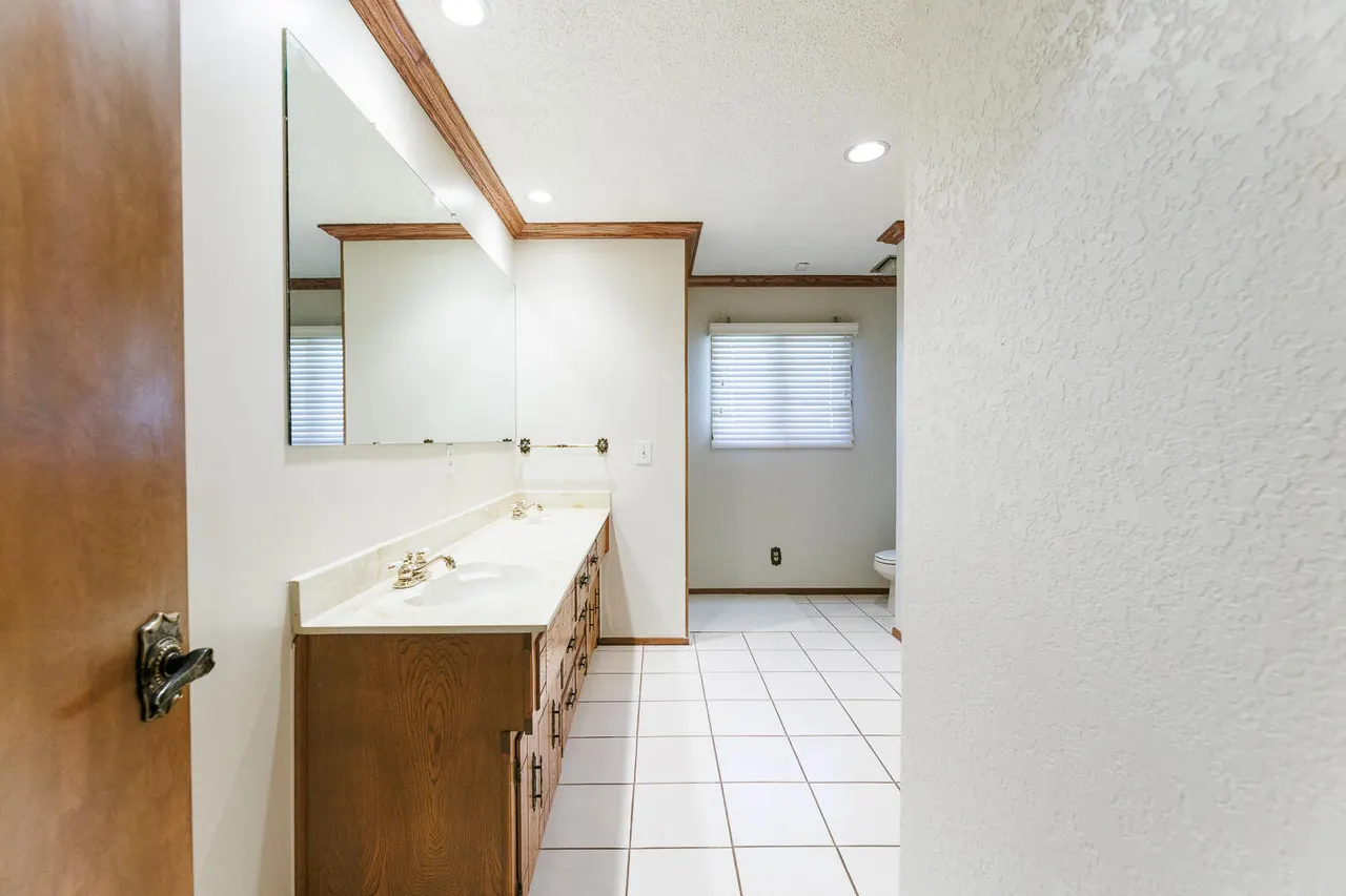 Photo 42 — 402 W 8th Street, Sundown, TX 79372