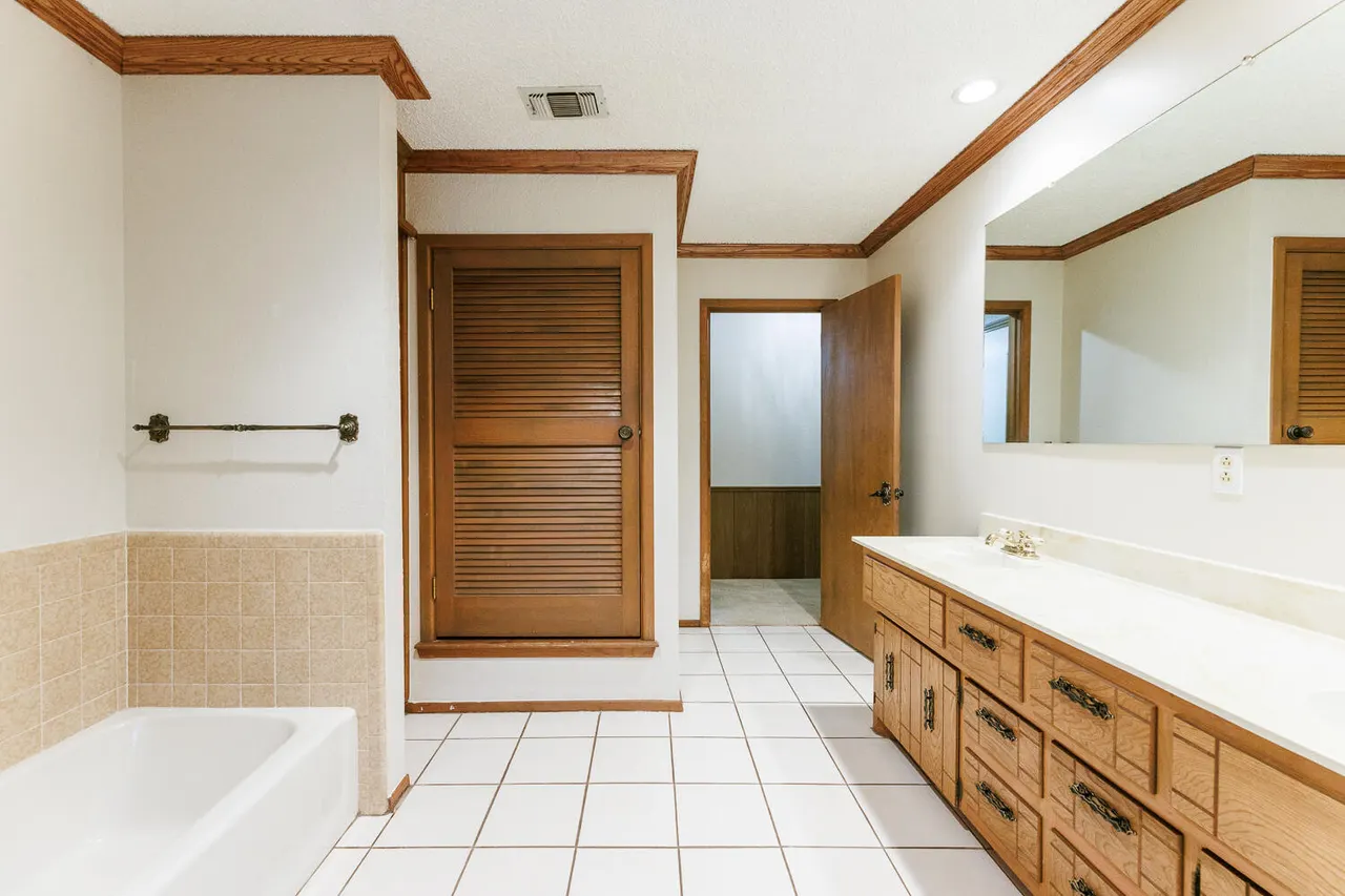Photo 47 — 402 W 8th Street, Sundown, TX 79372
