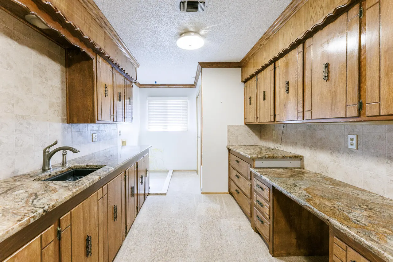 Photo 62 — 402 W 8th Street, Sundown, TX 79372