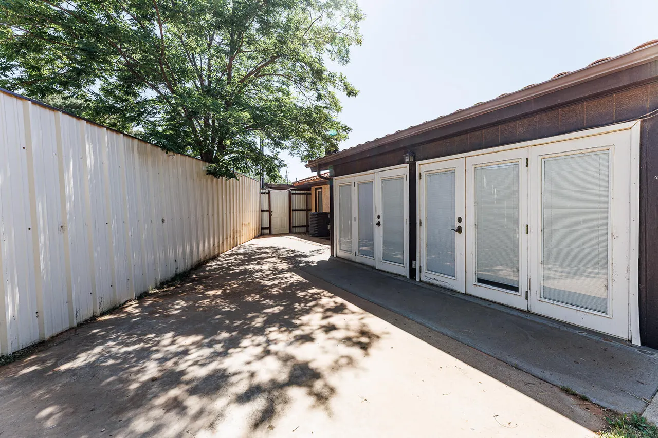 Photo 67 — 402 W 8th Street, Sundown, TX 79372