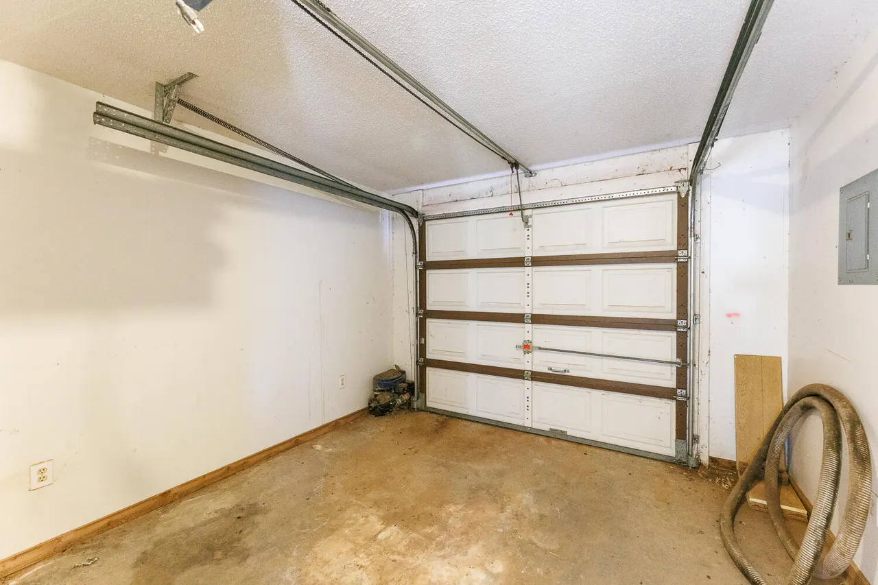 Photo 72 — 402 W 8th Street, Sundown, TX 79372