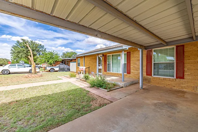 Photo 4 — 203 N 19th Street, Lamesa, TX 79331