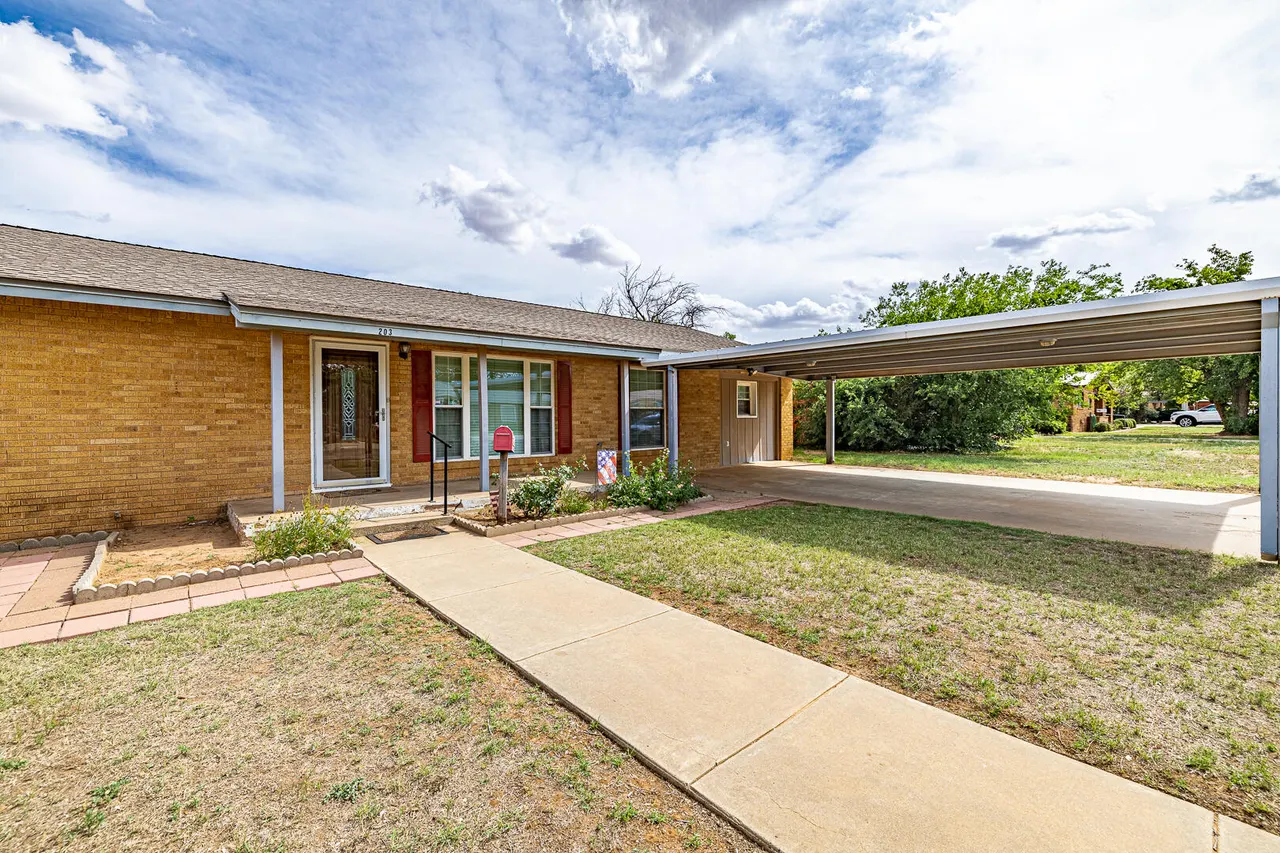 Photo 5 — 203 N 19th Street, Lamesa, TX 79331