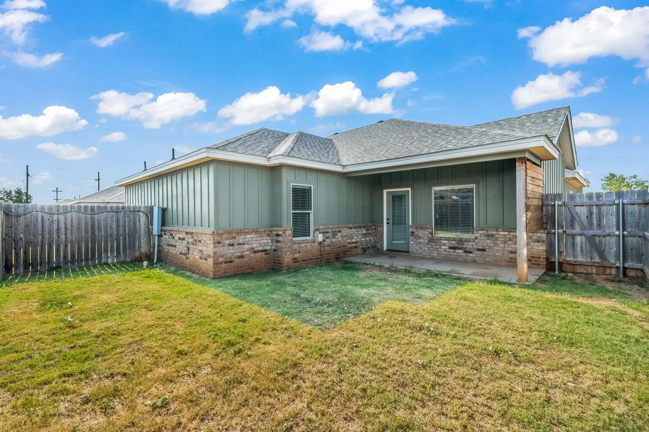 Photo 24 — 2513 111th Street, Lubbock, TX 79423