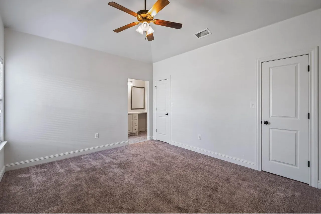 Photo 13 — 2513 111th Street, Lubbock, TX 79423