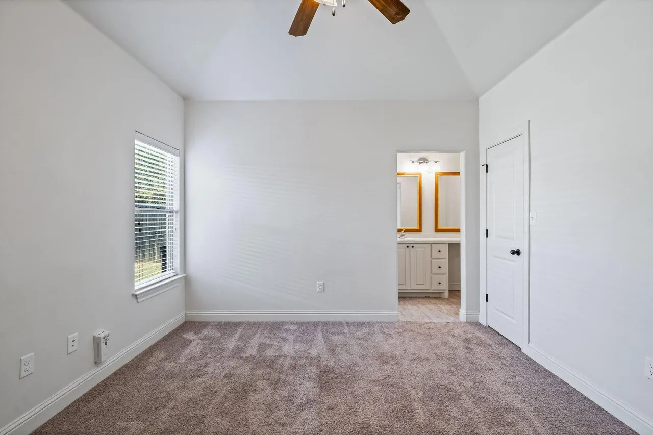 Photo 12 — 2513 111th Street, Lubbock, TX 79423