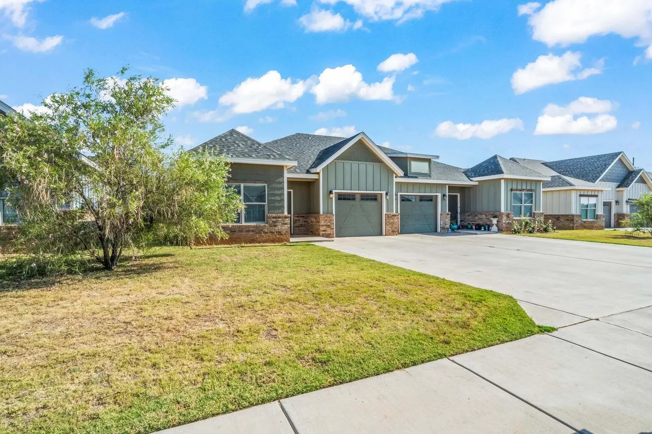 Photo 2 — 2513 111th Street, Lubbock, TX 79423