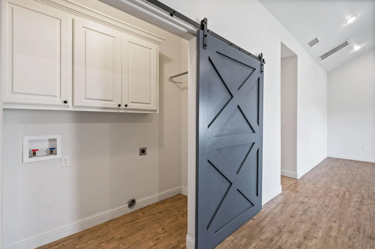 Photo 9 — 2513 111th Street, Lubbock, TX 79423