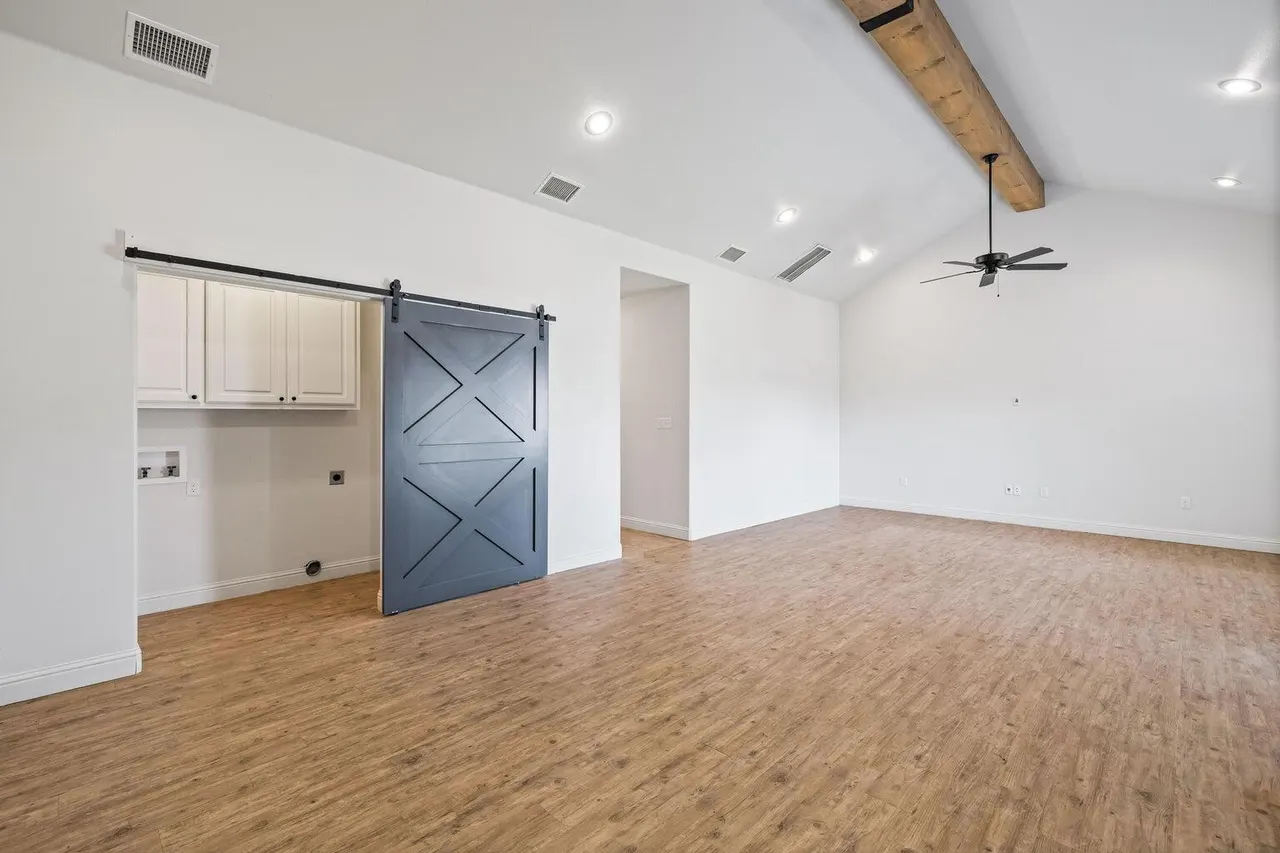 Photo 5 — 2513 111th Street, Lubbock, TX 79423