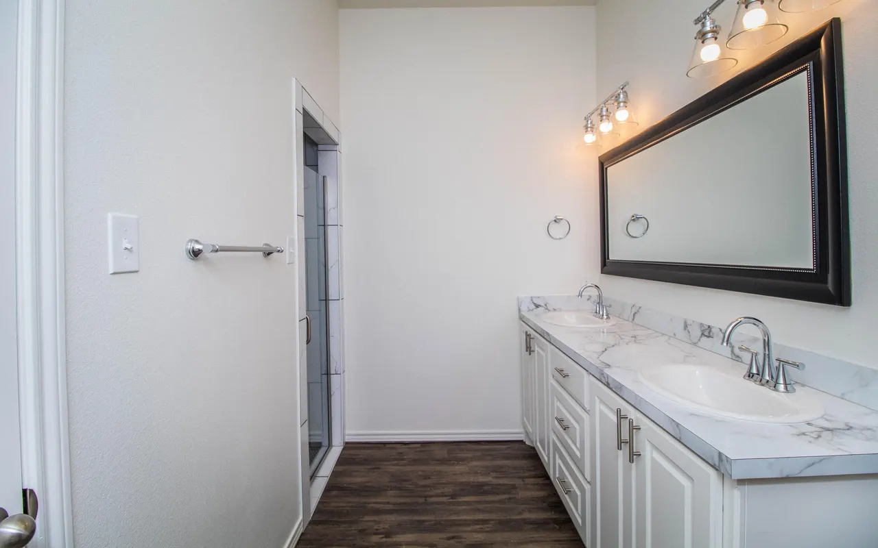 Photo 14 — 2015 102nd Street, Lubbock, TX 79423