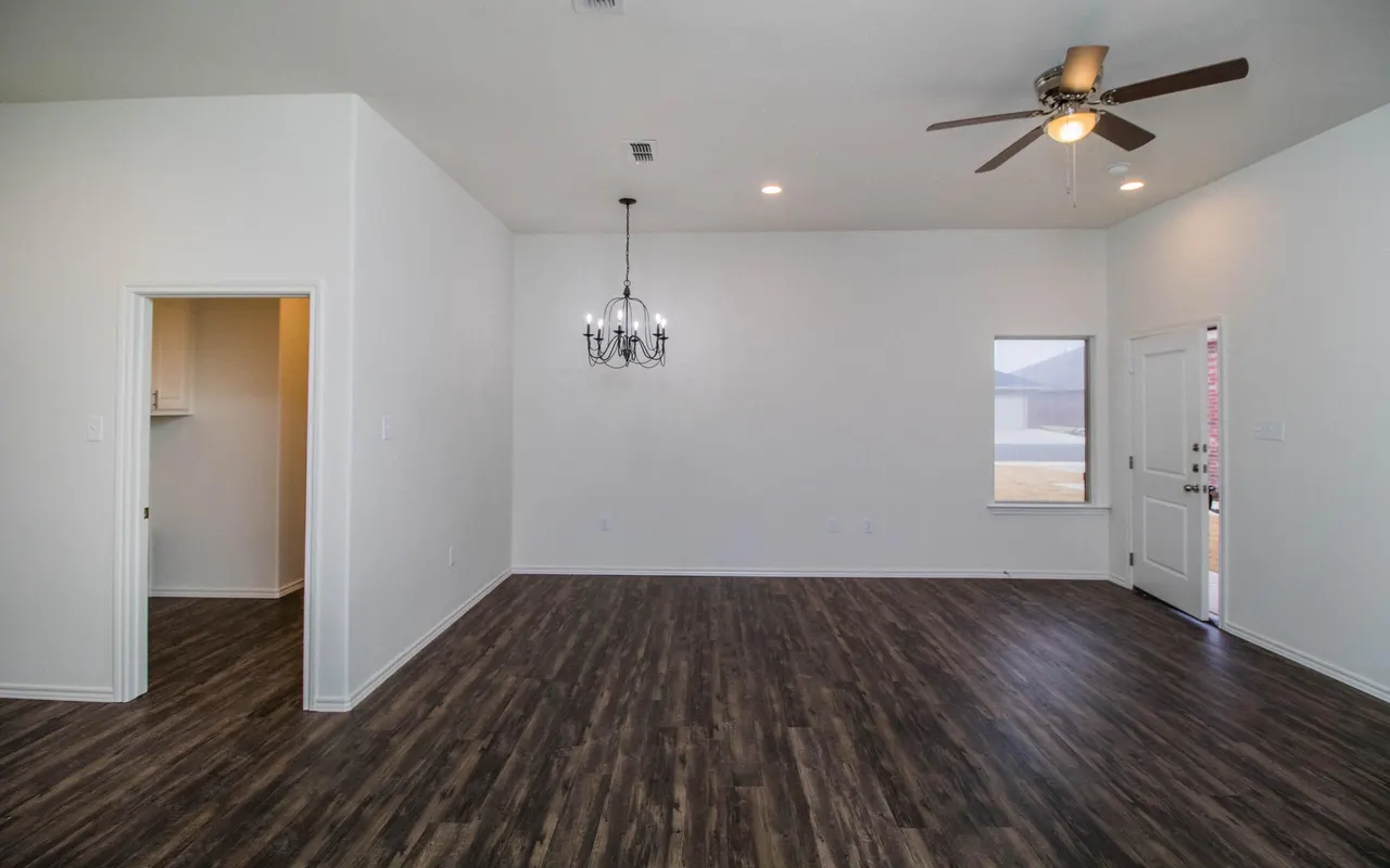 Photo 5 — 2015 102nd Street, Lubbock, TX 79423