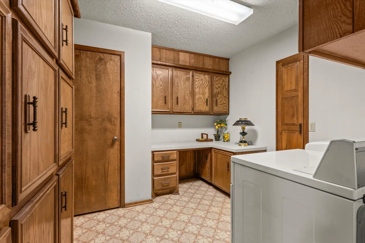 Photo 33 — 101 Dana Avenue, Earth, TX 79031