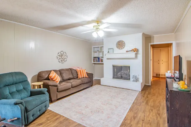 Photo 4 — 7915 Albany Avenue, Lubbock, TX 79424