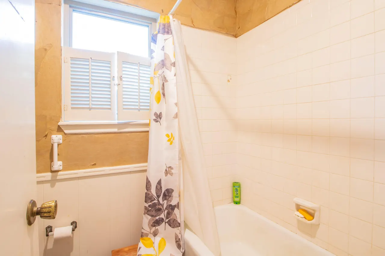 Photo 11 — 7915 Albany Avenue, Lubbock, TX 79424