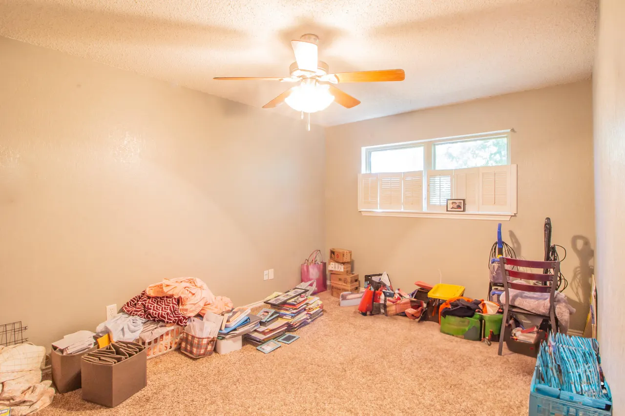 Photo 12 — 7915 Albany Avenue, Lubbock, TX 79424