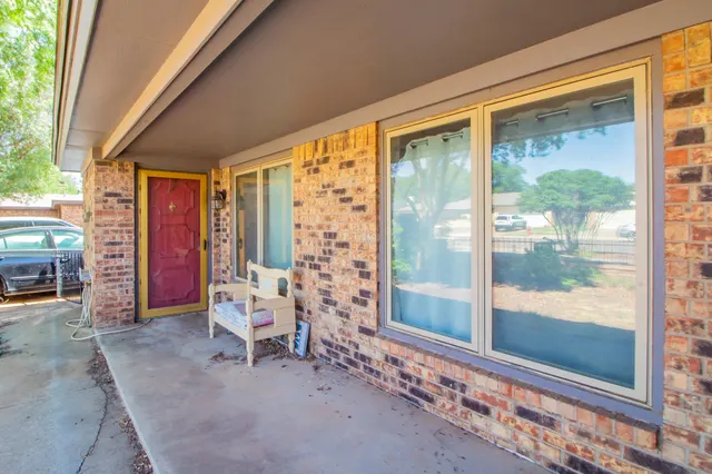 Photo 3 — 7915 Albany Avenue, Lubbock, TX 79424