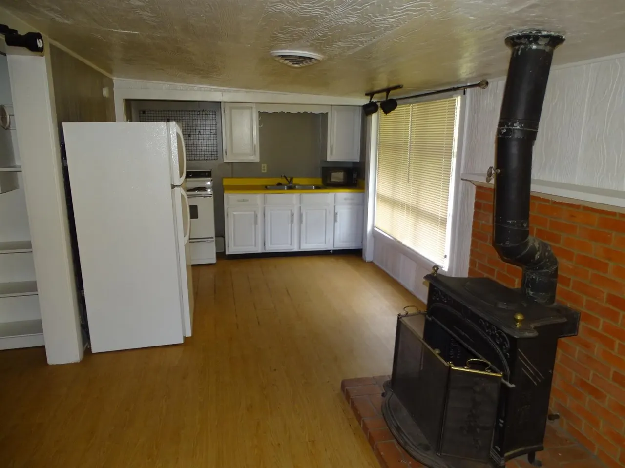 Photo 2 — 2820 25th Street B, Lubbock, TX 79410
