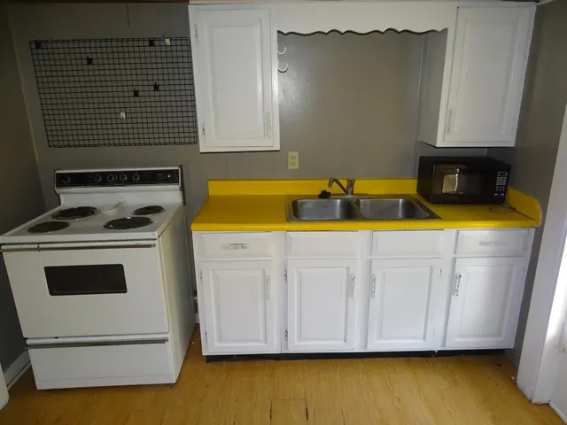 Photo 4 — 2820 25th Street B, Lubbock, TX 79410