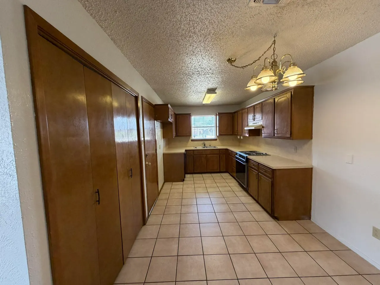 Photo 6 — 7501 Avenue W B, Lubbock, TX 79423