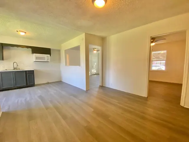 Photo 6 — 3206 1st Place, Lubbock, TX 79415