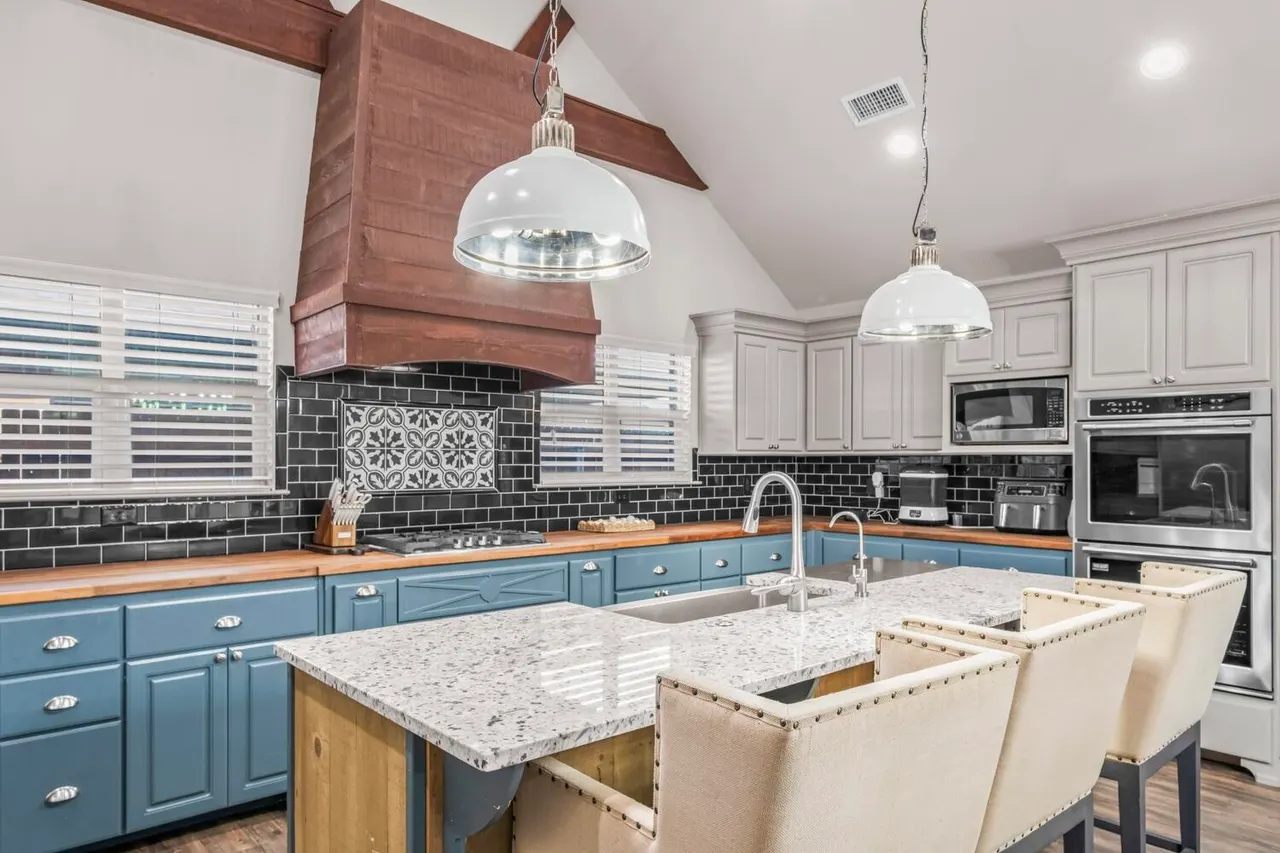 Photo 17 — 6906 70th Street, Lubbock, TX 79424