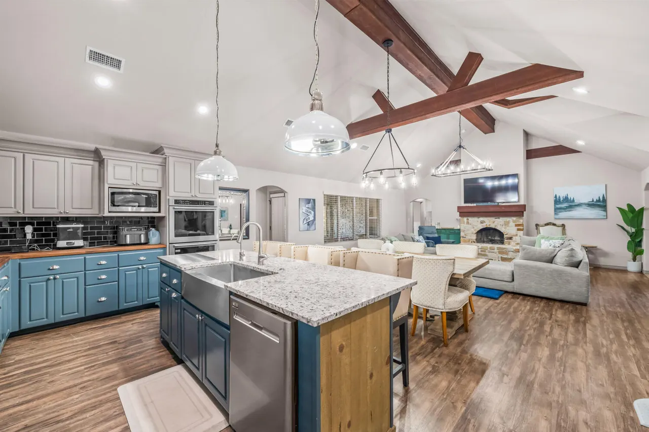 Photo 15 — 6906 70th Street, Lubbock, TX 79424