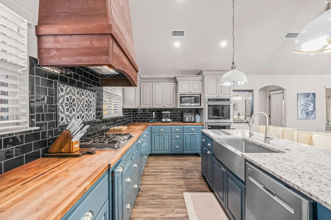 Photo 16 — 6906 70th Street, Lubbock, TX 79424