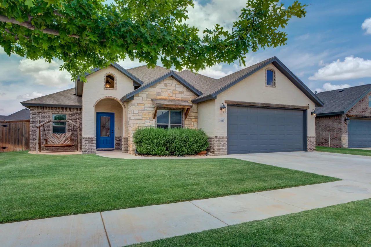 Photo 2 — 12208 Jordan Avenue, Lubbock, TX 79423