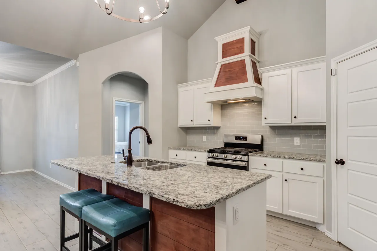 Photo 12 — 12208 Jordan Avenue, Lubbock, TX 79423