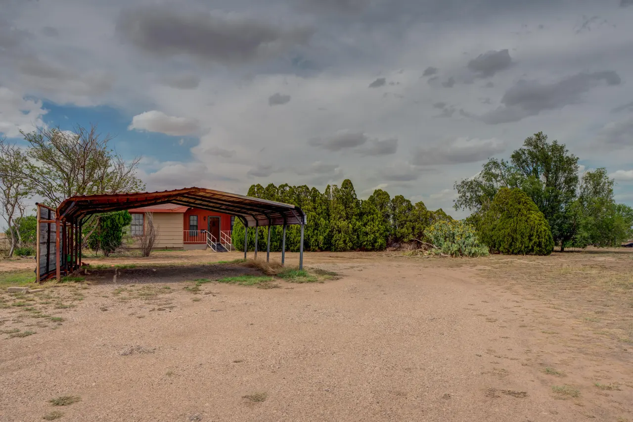 Photo 2 — 6921 Elephant Road, Lubbock, TX 79407