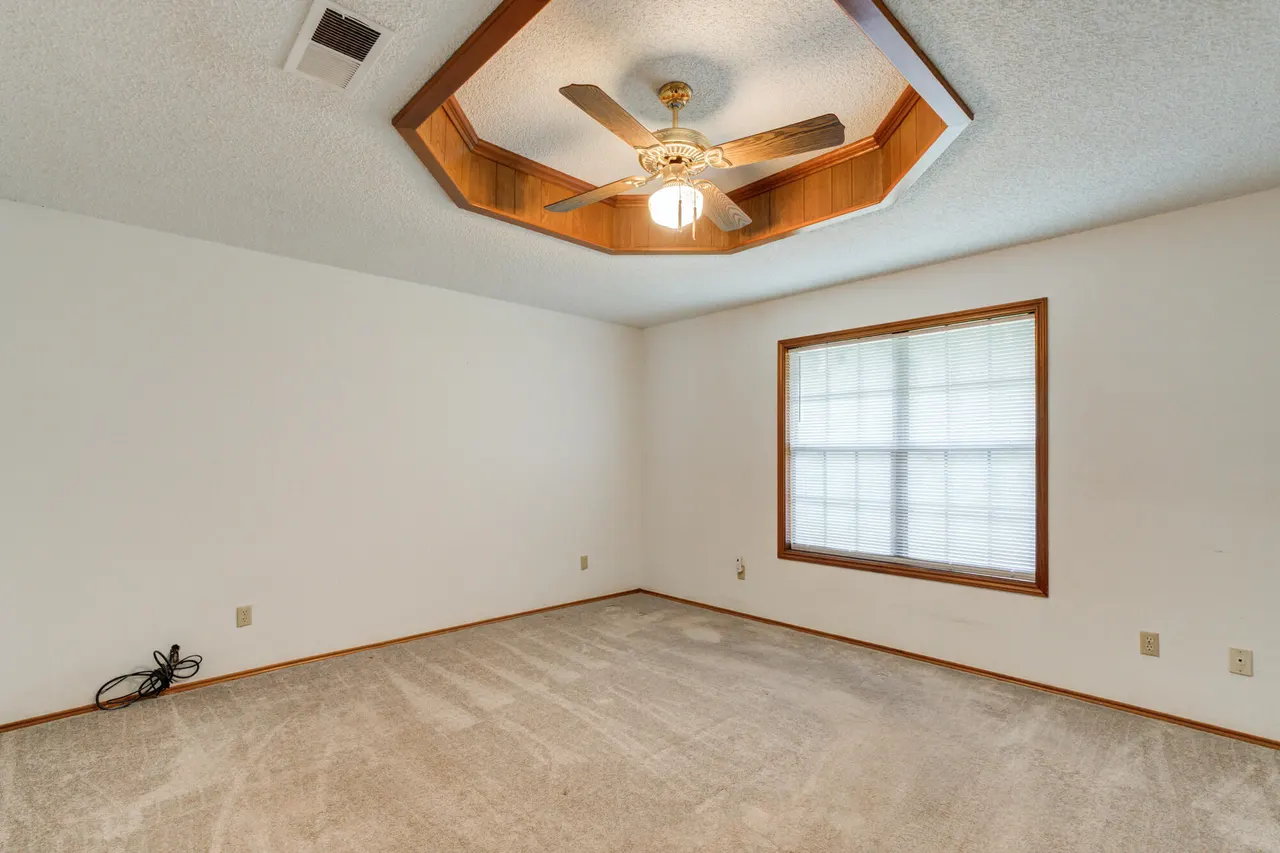 Photo 32 — 6921 Elephant Road, Lubbock, TX 79407